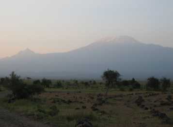 Gryning &ouml;ver Kilimanjaro